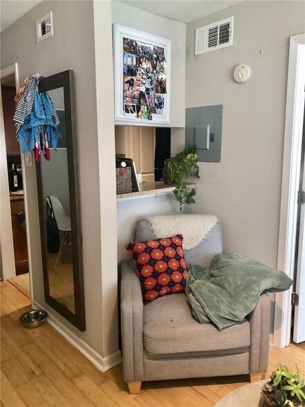 Foto del edificio - 3204 Menchaca Rd