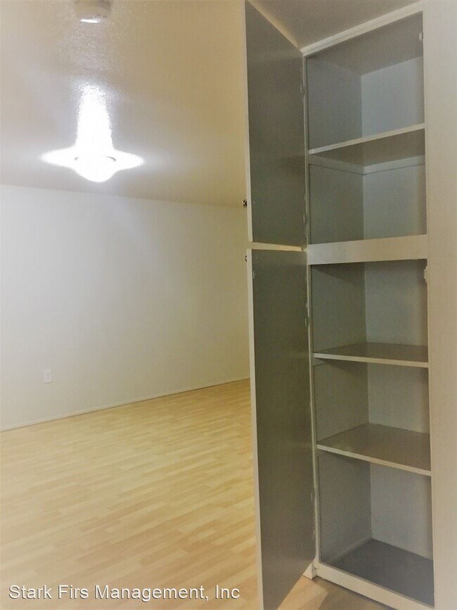 Foto del edificio - 312-318 SE 160th Ave