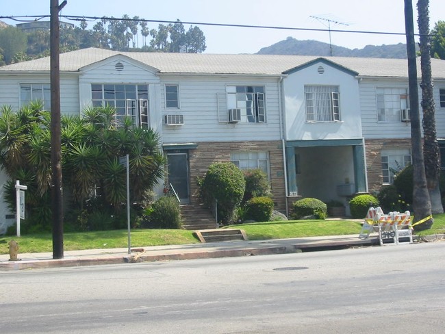 Building Photo - Courtney Manor