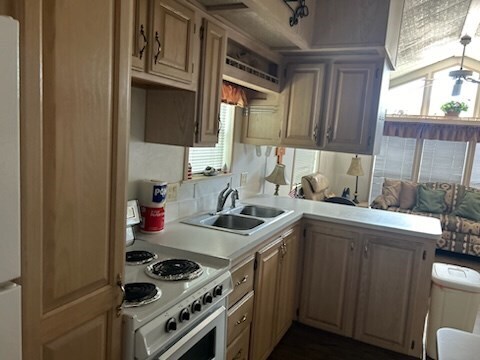 Building Photo - 546 W Clam Cir