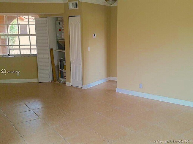 Foto del edificio - 8630 SW 3rd St