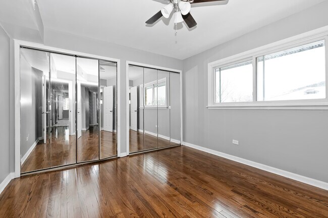 Master Bedroom - 352 Luella Ave
