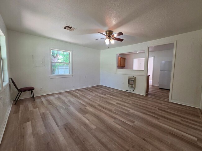 Foto del edificio - 3 Bed 2 Bath at Shawnee
