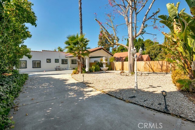 Foto del edificio - 5719 Beckford Ave