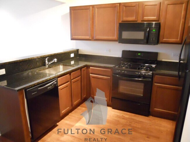 Foto del edificio - 4217 W Irving Park Rd