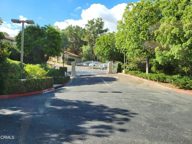 Building Photo - 2731 Erringer Rd