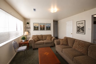 Building Photo - 855 E 700 N