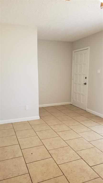 Building Photo - 13559 Castilian Dr