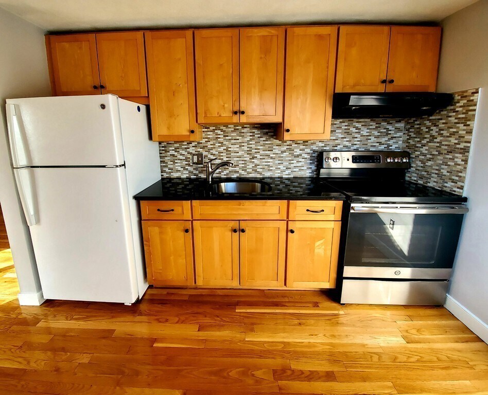 180 River St Unit APT A3, Waltham, MA 02453 Condo for Rent in Waltham