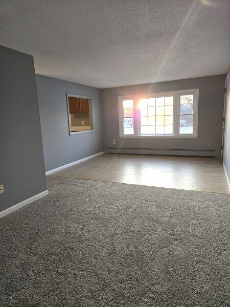 Foto del edificio - 19 Chapman Ave