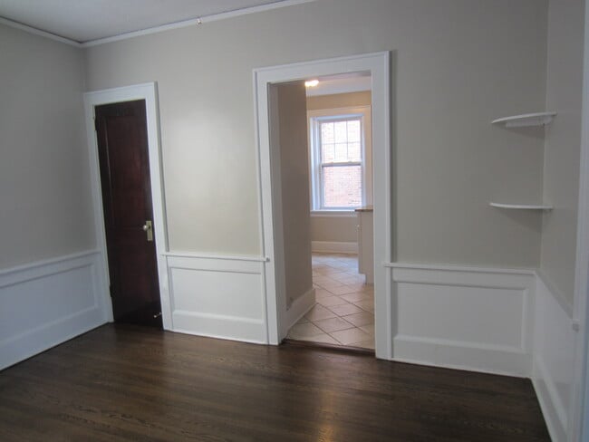 Building Photo - 49 Park Ave
