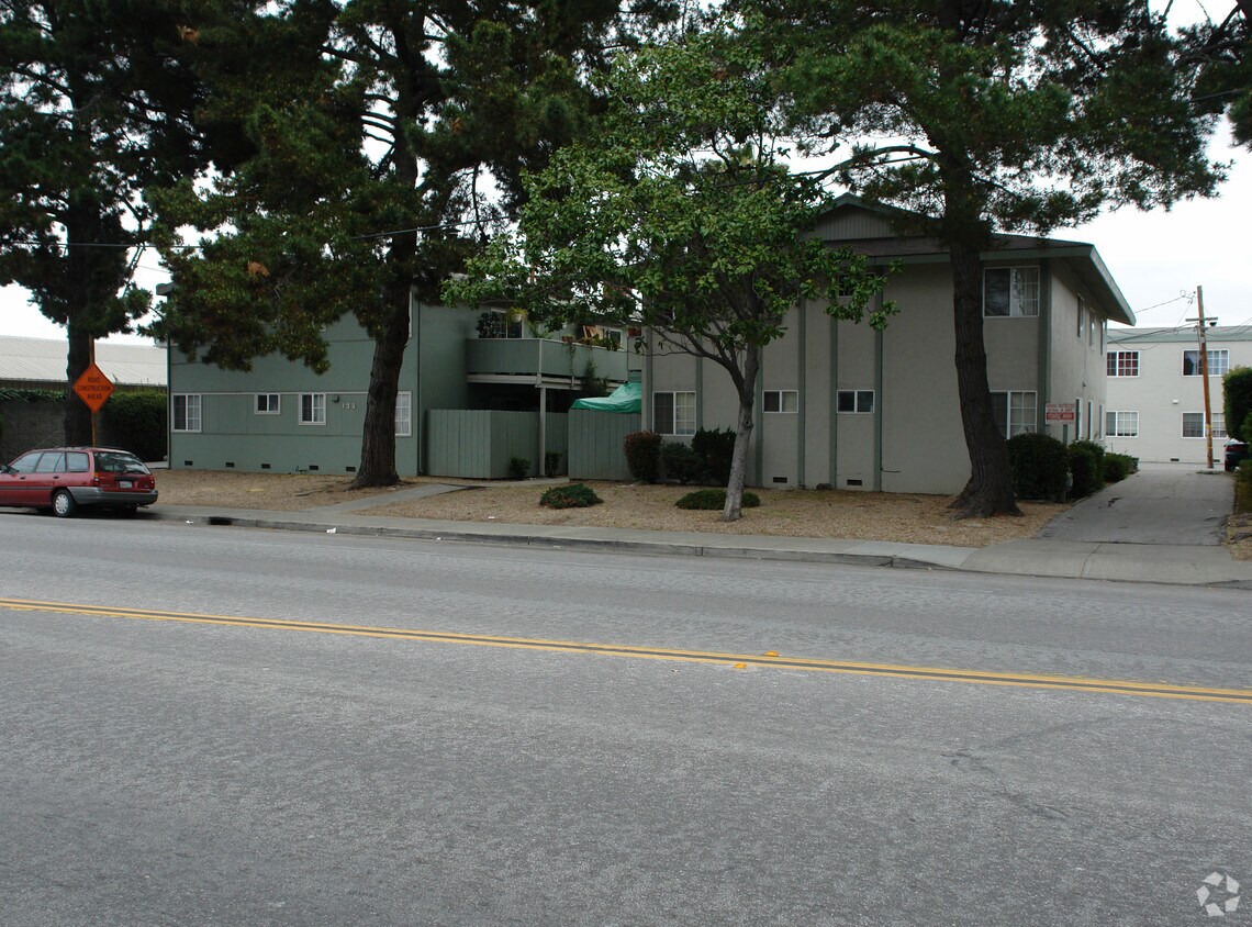 Foto del edificio - 132 S Bernardo Ave