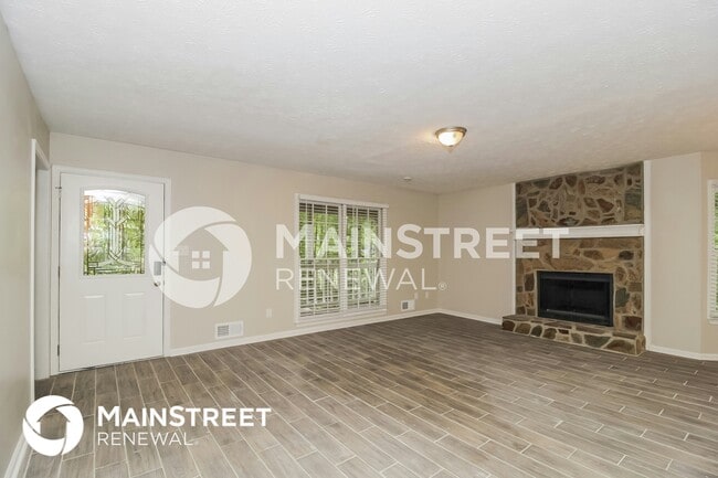 Building Photo - 345 Justin Dr