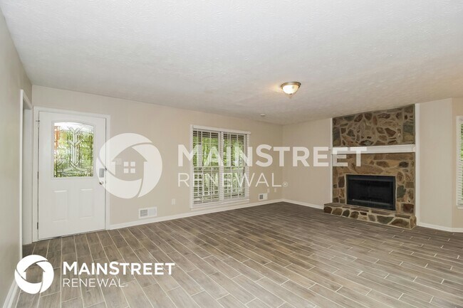 Foto del edificio - 345 Justin Dr