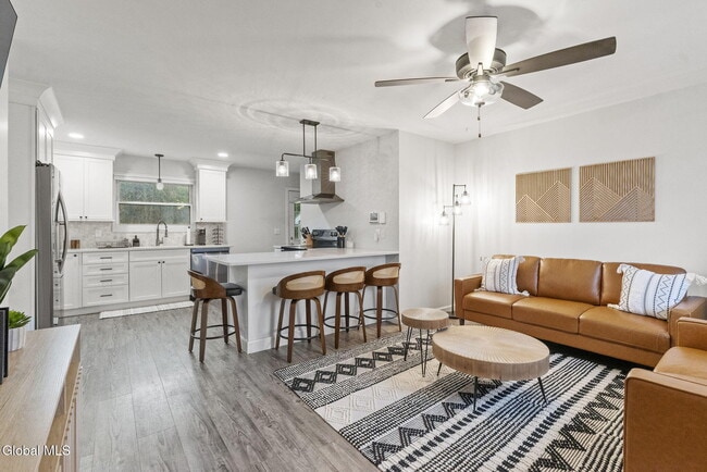 Building Photo - 38 Duncan Rd