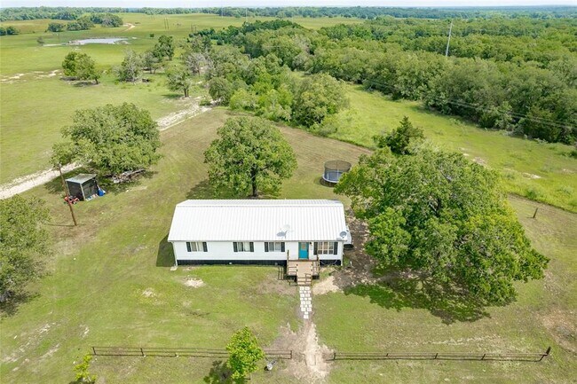 Building Photo - 1082 Co Rd 335