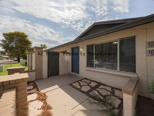 Photo - 1025 W Laguna Dr Townhome