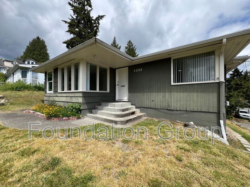 Photo - 3202 Farragut Ave