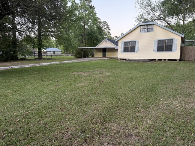 Building Photo - 65 Hooks Rd