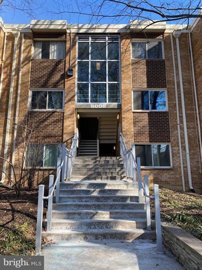 Building Photo - Updated Condo with Premium Amenities