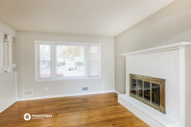 Building Photo - 14601 E 34th St S