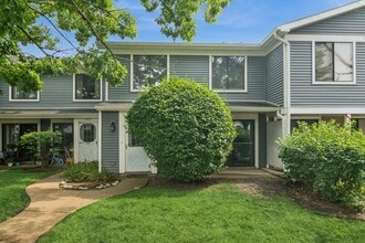 Building Photo - 452 Harrison Ct