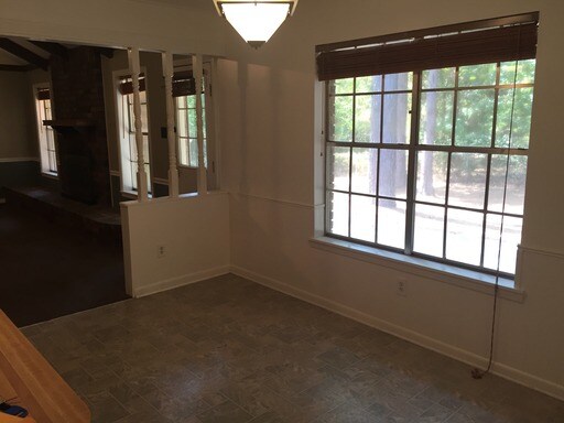 Building Photo - 3608 Lannon Cir