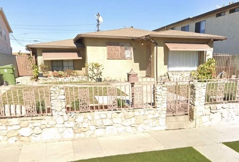 Primary Photo - 1077 252nd St