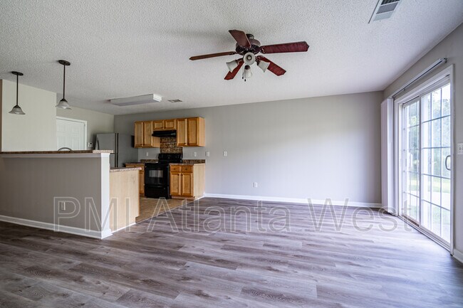 Building Photo - 6875 Mountain Cir