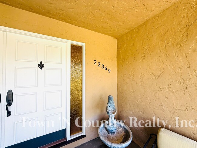 Building Photo - 22369 Ferdinand Ct
