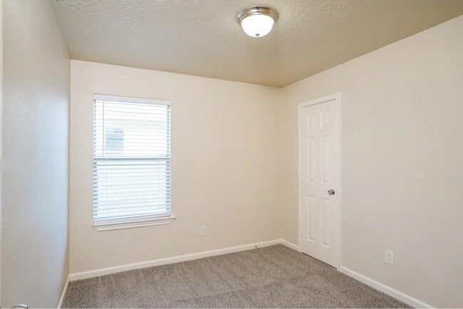 Building Photo - 8583 Chaletford Dr