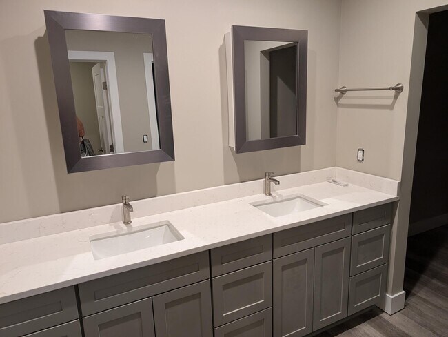Baño de la Unidad 3 - Northwood Patio Homes