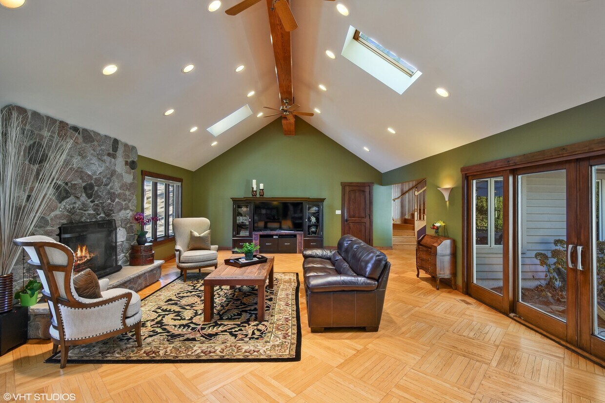 Foto principal - 238 Biltmore Dr