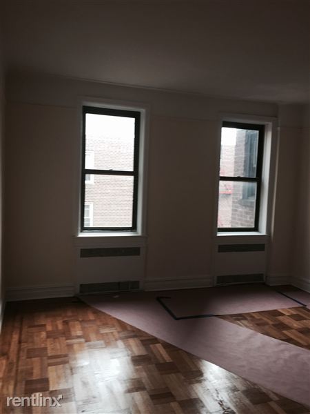 Building Photo - 300 Lenox Rd