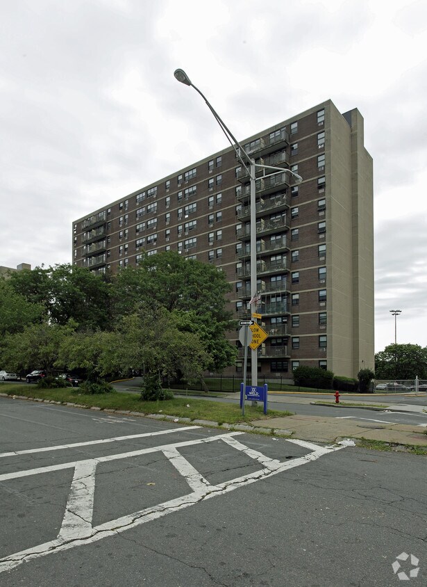 Foto del edificio - Neptune Tower Apartments