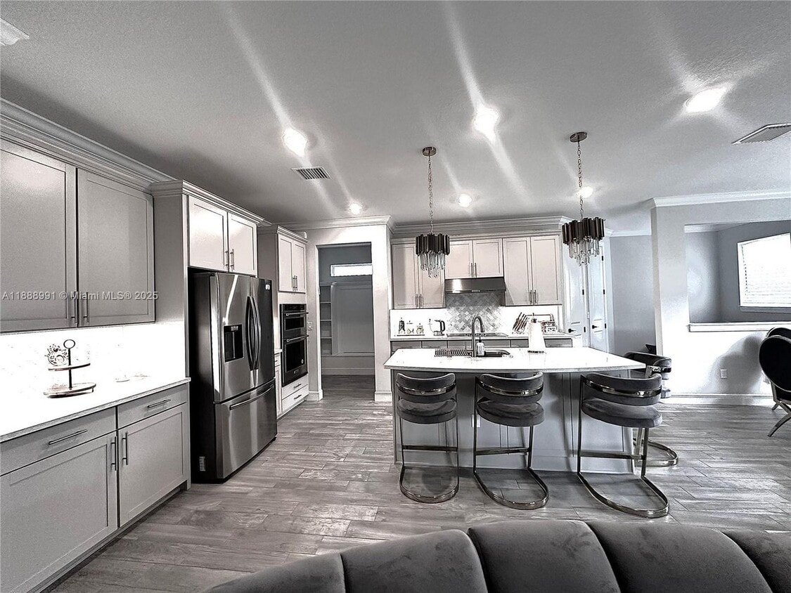 Foto principal - 4022 Large Leaf Ln