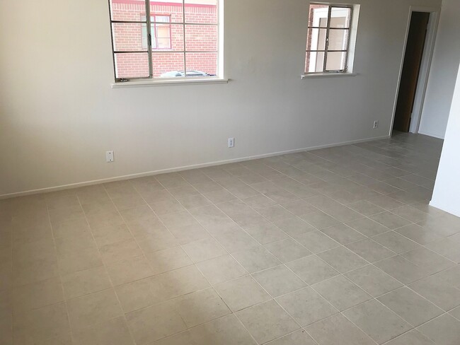Foto del edificio - Northeast El Paso 3 Bed Refrig A/C w/Mount...