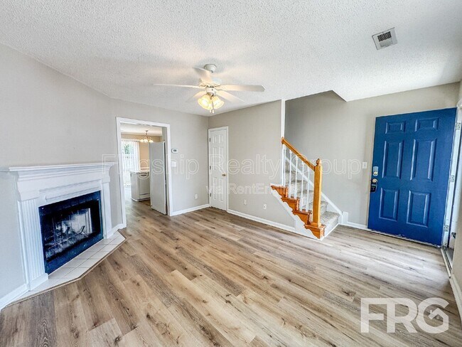 Foto del edificio - 1035 Spring Forest Rd