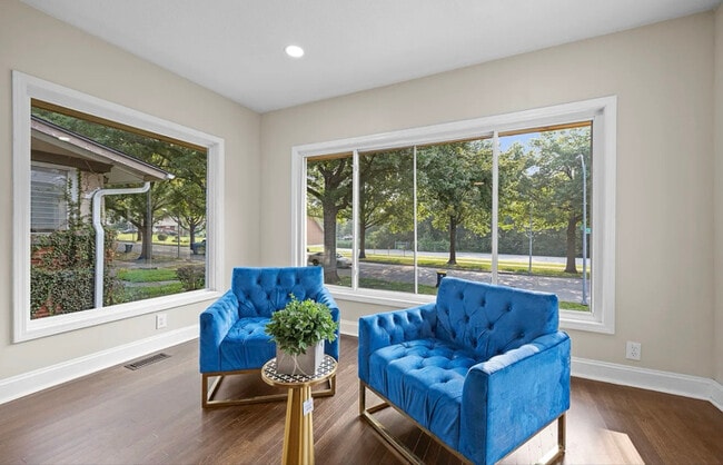 Foto del edificio - 4146 Benton Blvd