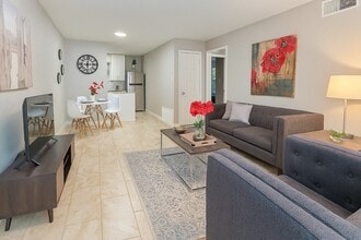 Building Photo - 3316 N MacGregor Way