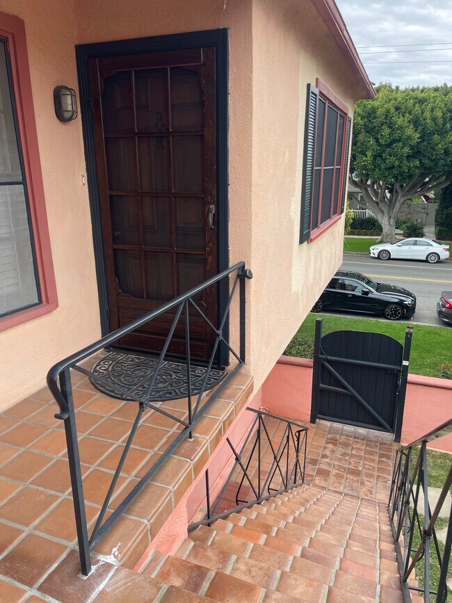 Foto del edificio - 1605 California Ave