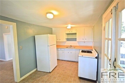 Foto del edificio - 820 E 3rd Ave