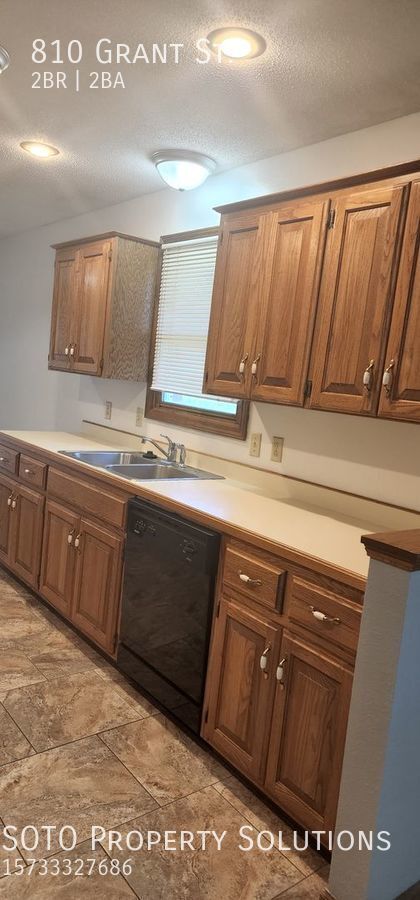 Foto del edificio - 2 BD/ 2 BA Duplex Stonebridge Subdivision ...