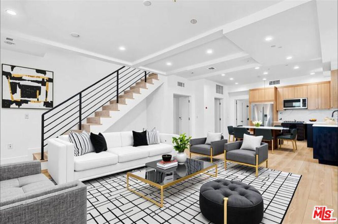 Foto principal - 13463 1/2 Beach Ave