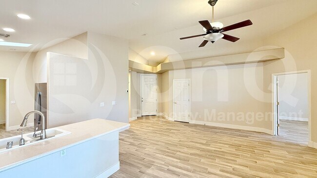 Building Photo - 3237 E Maldonado Dr