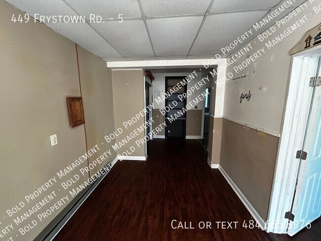 Foto del edificio - 449 Frystown Rd