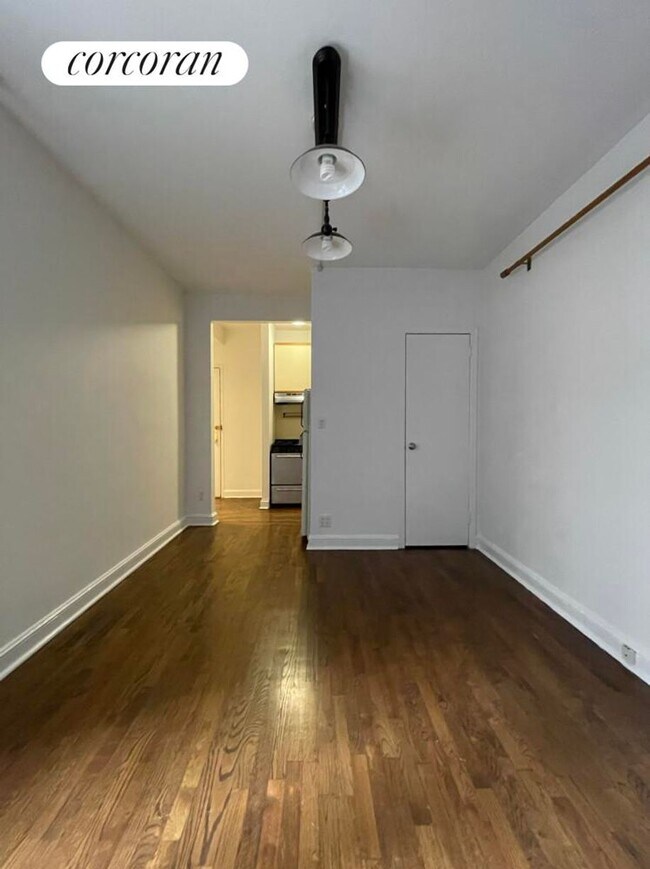 Foto del edificio - 4 W 101st St
