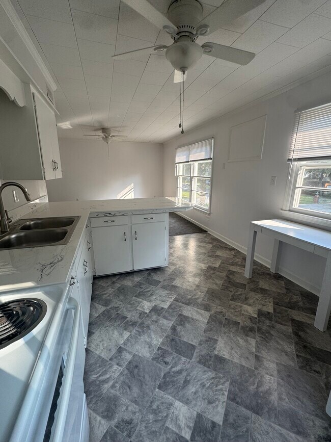 Foto del edificio - 417 10th Ave S