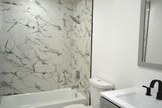 Foto del edificio - 920 NW 87th Ave