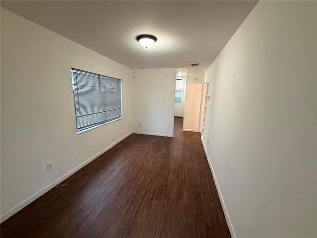 Building Photo - 2107 S Mills Ave